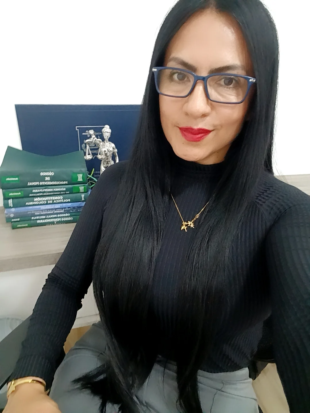 Dra. Nancy Aseneth Melo Canamejoy · Abogada Especialista y Magíster